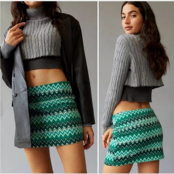 Urban Outfitters Peachy Low Rise Mini Skirt Size Small - Picture 1 of 8